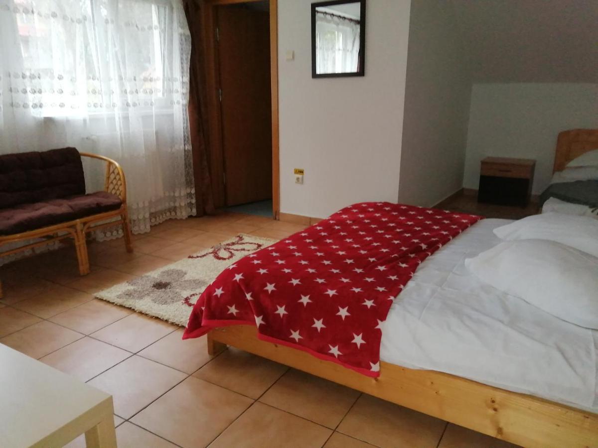 Hotel Casa Zura Buşteni Esterno foto