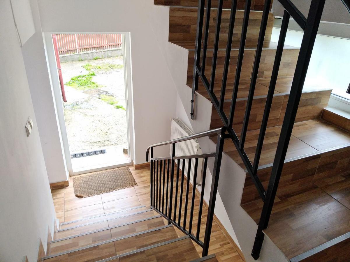 Hotel Casa Zura Buşteni Esterno foto